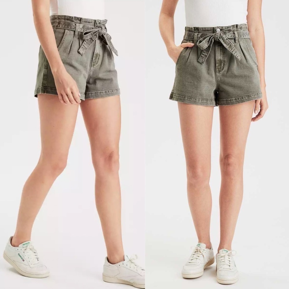 AMERICAN EAGLE Highest Rise Mom Shorts
